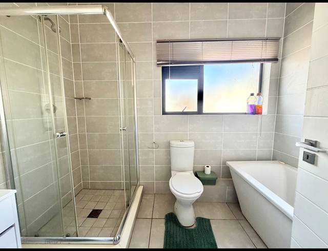 2 BEDROOM APARTMENT TO LET IN BALLITO CENTRAL